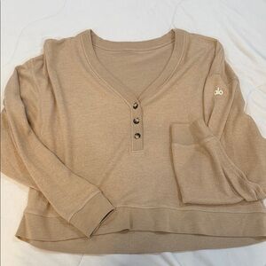 Alo Cropped Henley Pullover in Tan/ light Brown